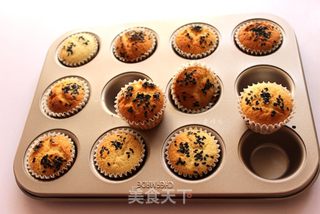 迷你黑芝麻小蛋糕的做法步骤:9