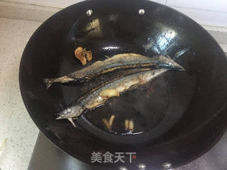 红烧秋刀鱼的做法步骤:5