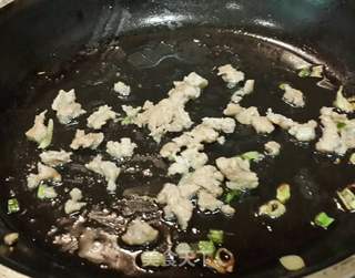 蛤蜊面的做法步骤:3