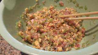 青笋鲜肉饺的做法步骤:7