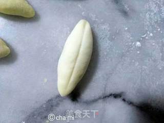 香蕉馒头-花样面食的做法步骤:2