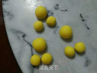 糖果南瓜馒头的做法步骤:2
