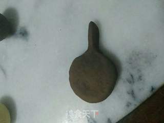 乒乓球拍馒头的做法步骤:3