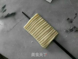 海螺花卷的做法步骤:8