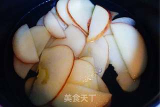 苹果玫瑰花的做法步骤:2