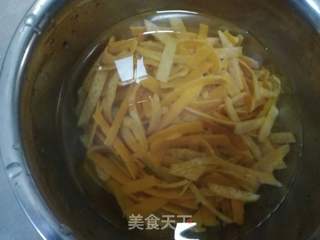 糖渍橙皮的做法步骤:6