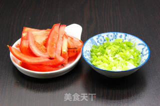 番茄蛋炒饭的做法步骤:2