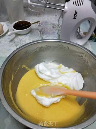 斑马纹戚风蛋糕的做法步骤:13