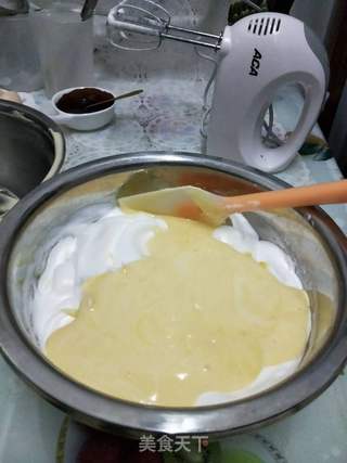 斑马纹戚风蛋糕的做法步骤:14