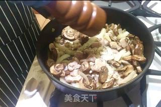 鸡胸肉贝拉蘑菇罗蒂尼的做法步骤:3
