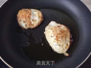 蟹味菇鲫鱼汤的做法步骤:8