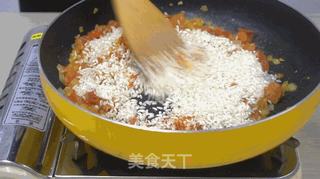 西班牙海鲜墨鱼饭的做法步骤:2