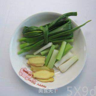 香菇炖肉的做法步骤:3