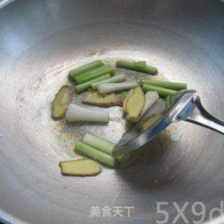 香菇炖肉的做法步骤:4