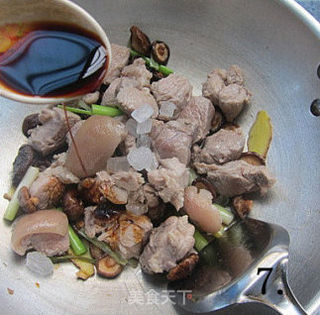香菇炖肉的做法步骤:7