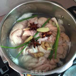 “炖菜”干锅肥肠煲的做法步骤:3