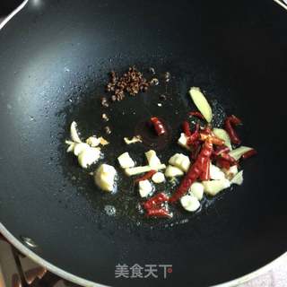 “炖菜”干锅肥肠煲的做法步骤:6