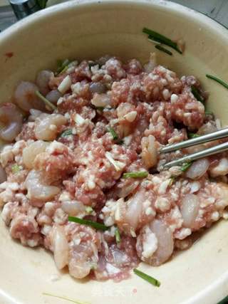 虾肉水饺的做法步骤:3