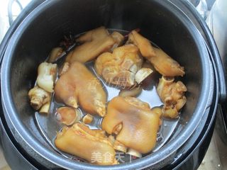 果酒冰糖猪蹄的做法步骤:10