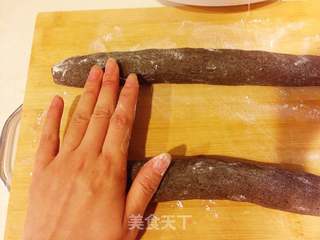 黑玫瑰花样面点的做法步骤：8