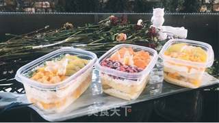 缤纷水果盒子蛋糕的做法步骤:16
