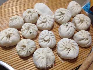 韭菜粉条包子的做法步骤:12