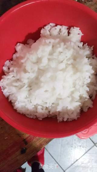 辣白菜炒饭的做法步骤：1
