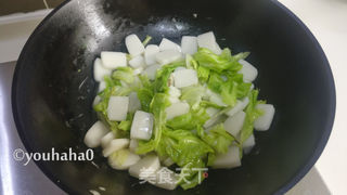 包菜炒年糕的做法步骤:5