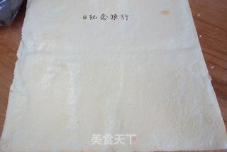 火龙果蛋糕卷的做法步骤:10