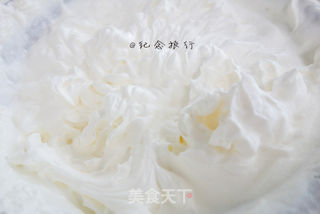 火龙果蛋糕卷的做法步骤:12