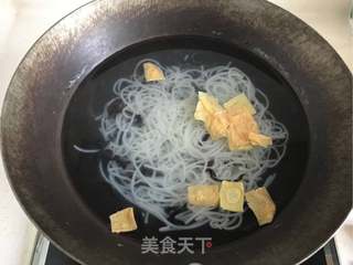 一壶一家~酸辣螺蛳粉的做法步骤:11