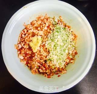 荠菜扇贝丁水饺的做法步骤:3
