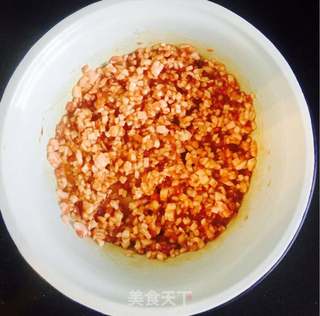 荠菜扇贝丁水饺的做法步骤:2