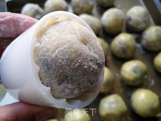 广式五仁月饼的做法步骤:15