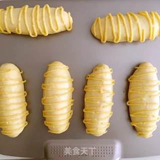 豆沙夹心毛毛虫的做法步骤:7