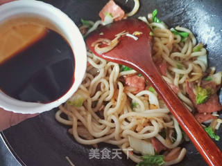炒乌冬面的做法步骤:6