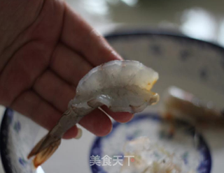 又是一年菠萝季——凤梨虾球的做法步骤:3