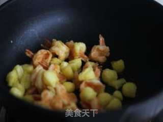 又是一年菠萝季——凤梨虾球的做法步骤:9