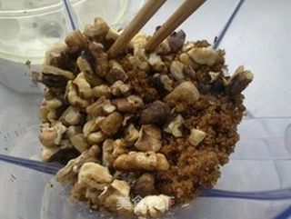 自制核桃酱的做法步骤:3