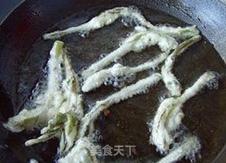 春季尝鲜菜:外酥里嫩---香椿鱼儿的做法步骤:4