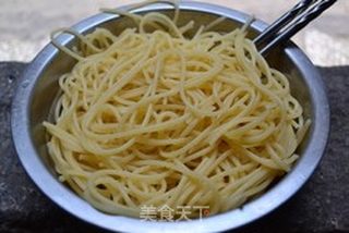 【黑椒牛肉意面】的做法步骤:4