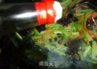 芹菜炒培根的做法步骤:5