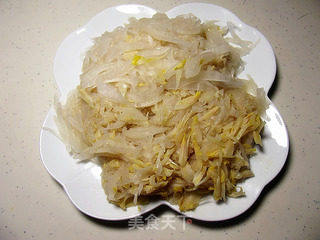 酸菜炒粉丝的做法步骤:2