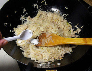 酸菜炒粉丝的做法步骤:10
