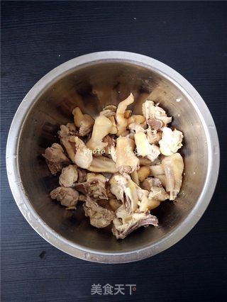 柠檬香辣鸡火锅的做法步骤：3