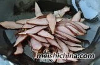 小炒腊肉的做法步骤:5