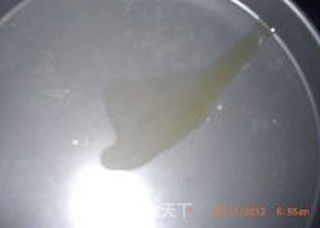 金枪鱼花边披萨的做法步骤:3