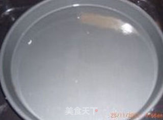 金枪鱼花边披萨的做法步骤:4