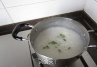 生滚鱼片粥的做法步骤:14