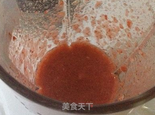 草莓慕斯蛋糕的做法步骤:2